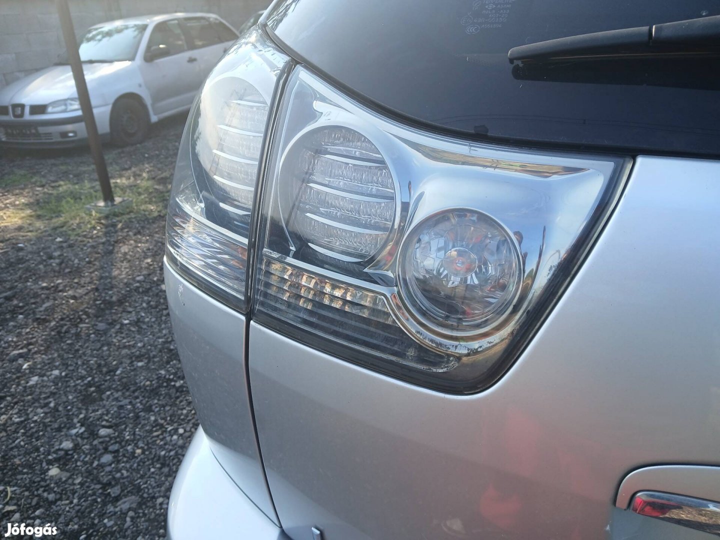 Lexus RX 400h bal hátsó, belső lámpa