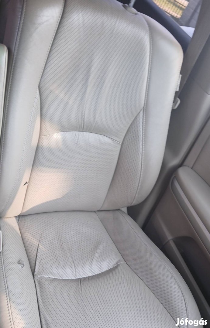 Lexus RX 400h első üllés szett könyöklővel
