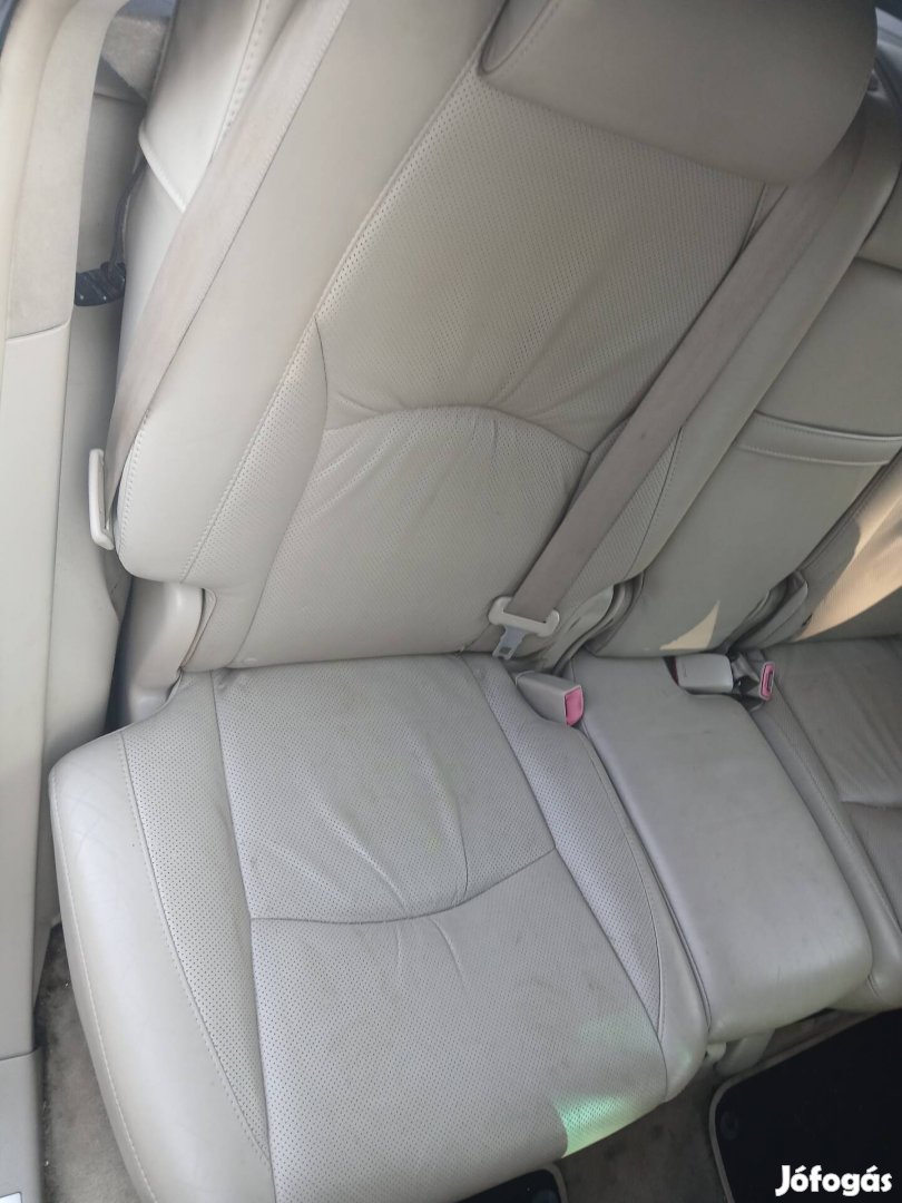 Lexus RX 400h jobb hátsó ülés