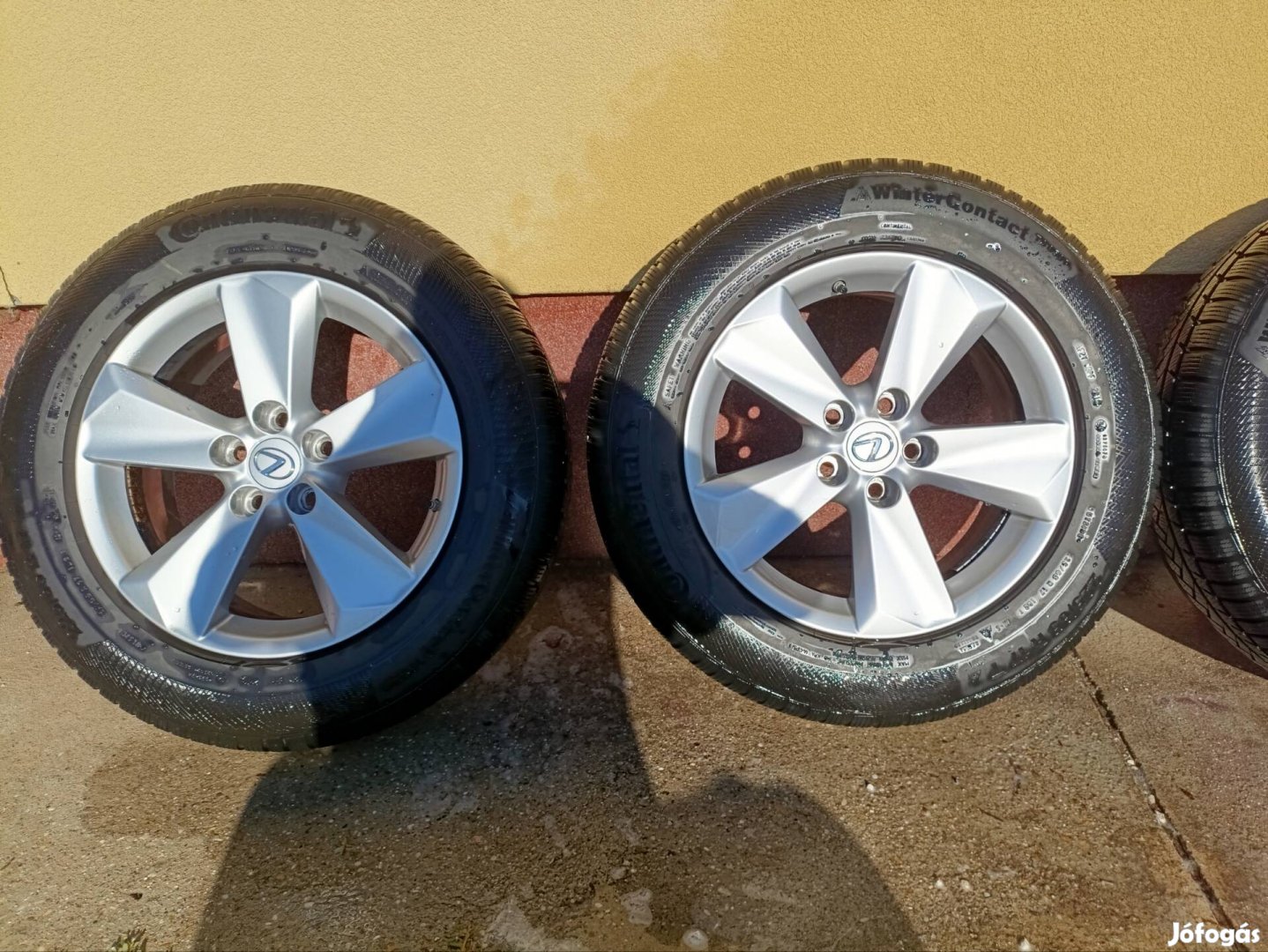 Lexus gyári R17' alufelni garnitúra téli gumival eladó 