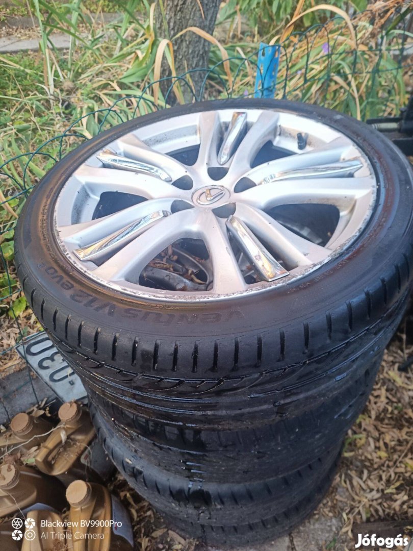 Lexus gyári alufelni ajándék gumival
