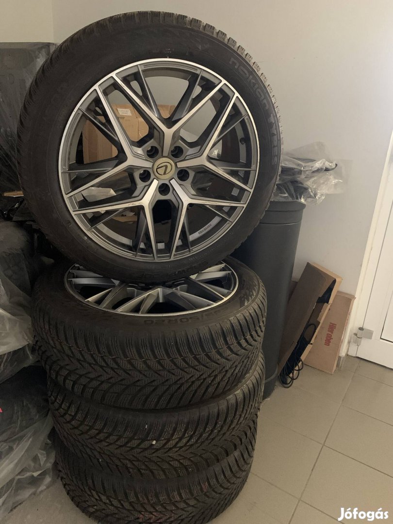 Lexus télikerék szett (Nokian 235/50 R20) 