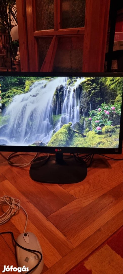 Lg 22" Led monitor Full HD 