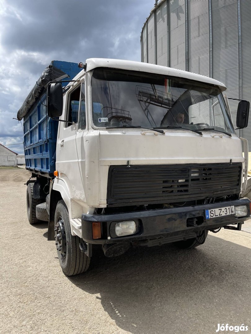 Liaz friss muszakival