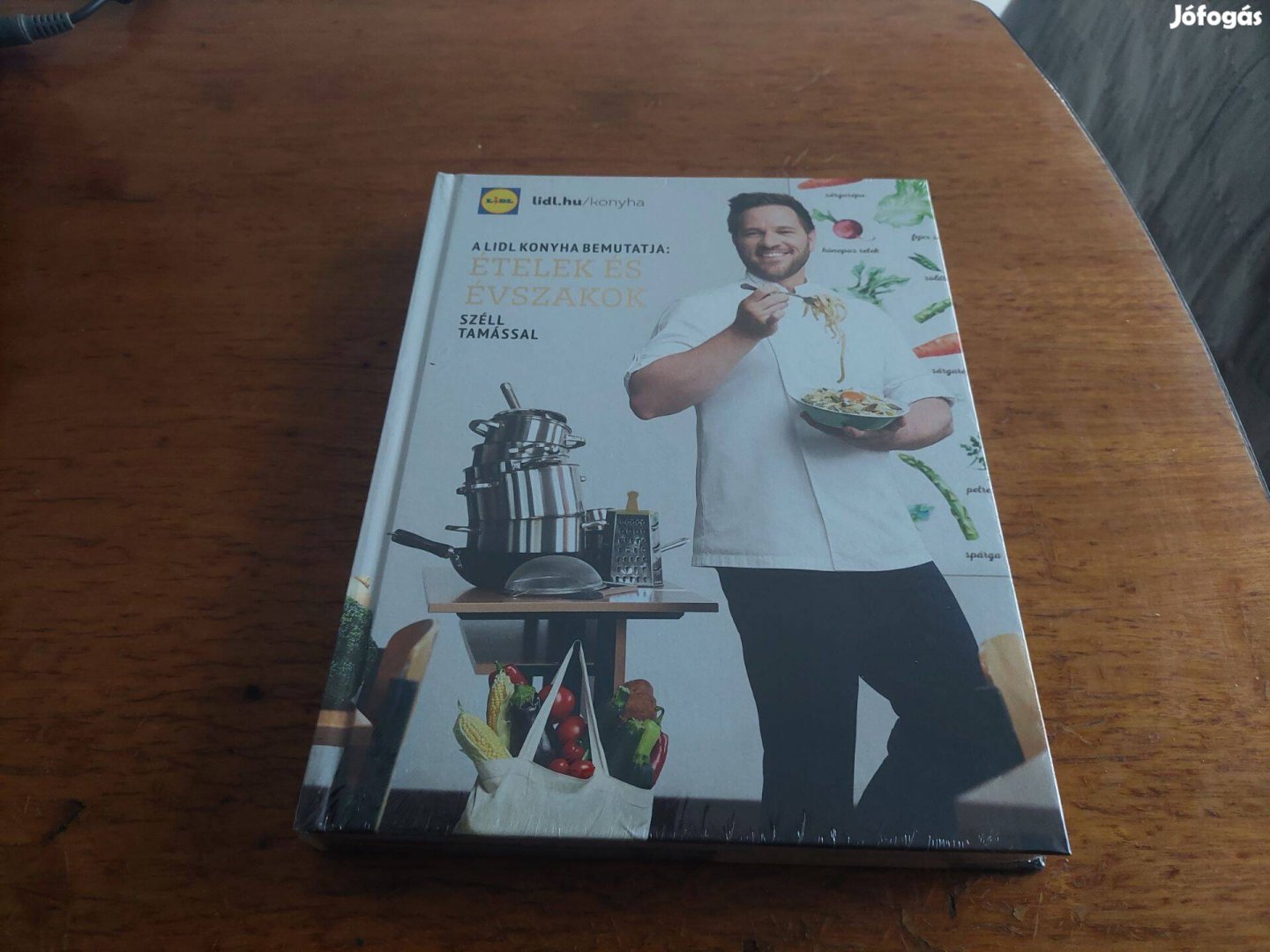 Lidl szakácskönyv (fóliás)Ételek és évszakok Szél Tamással