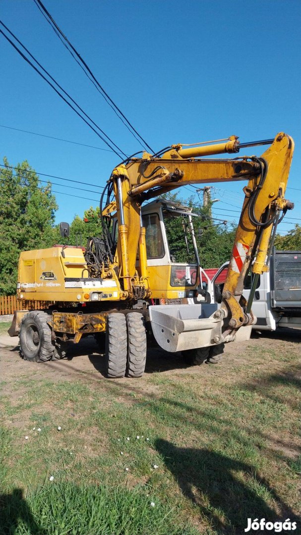 Liebherr 900