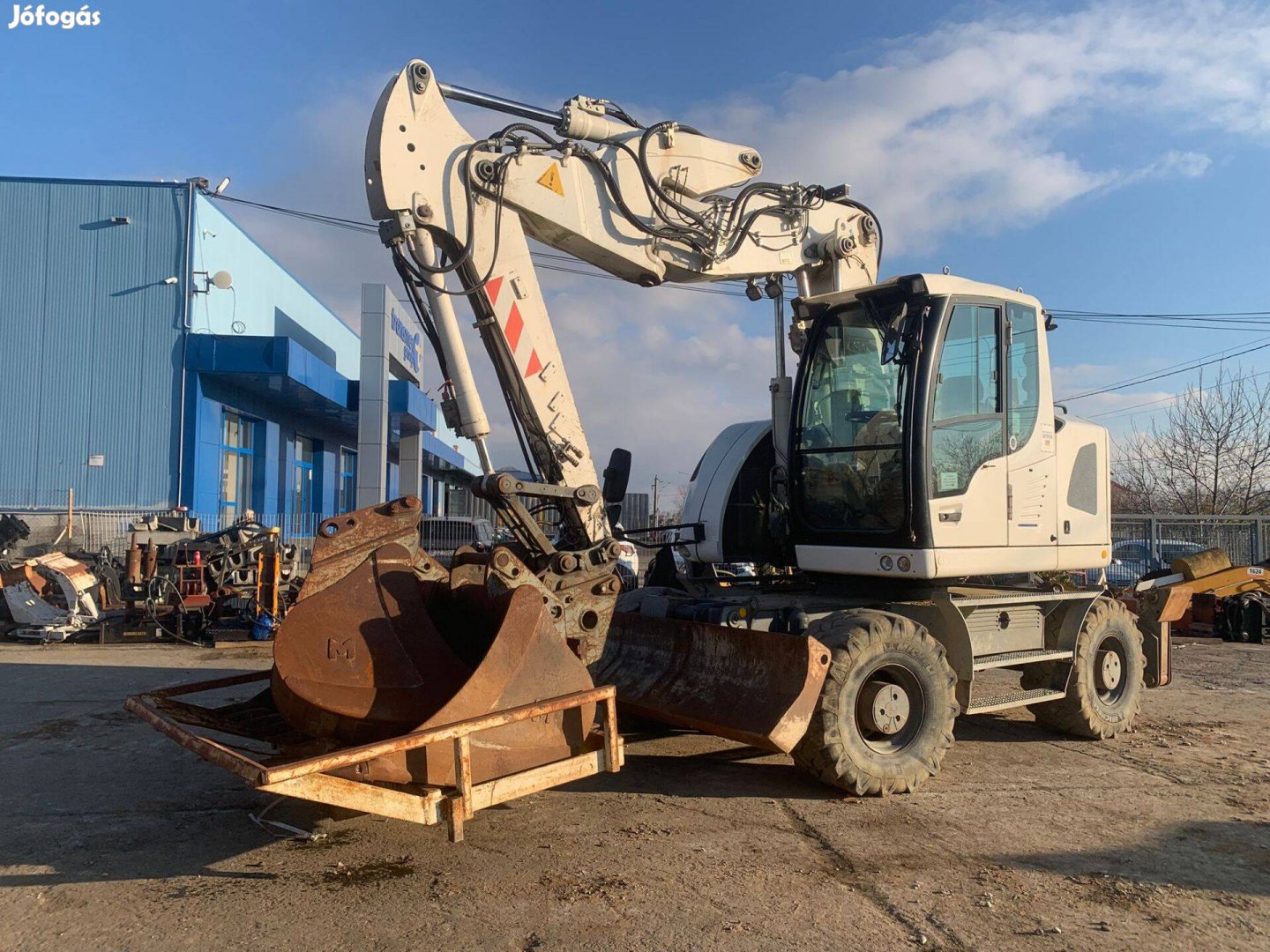 Liebherr A914 Compact gumikerekes kotró