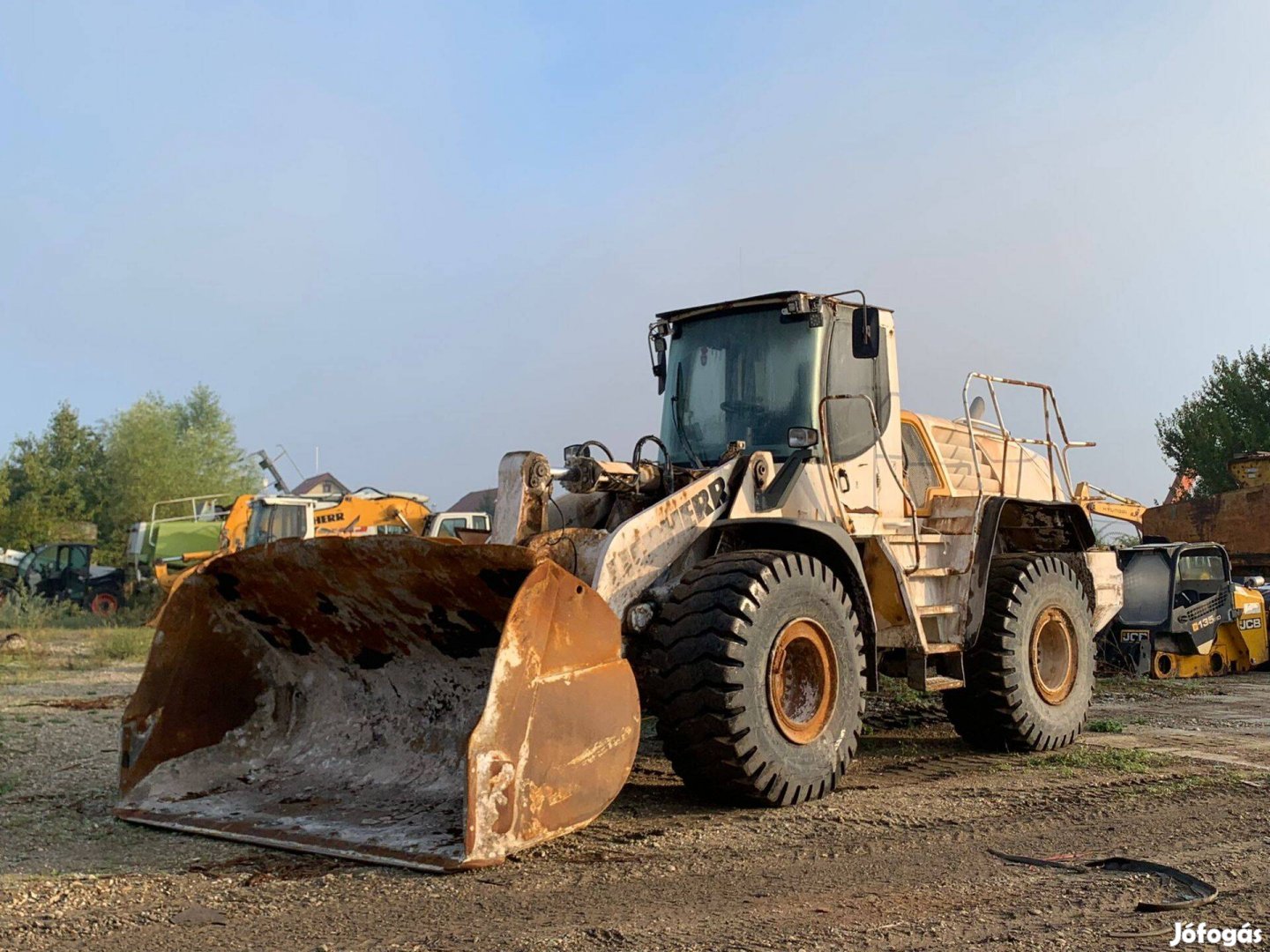 Liebherr L566 2plus2 homlokrakodó