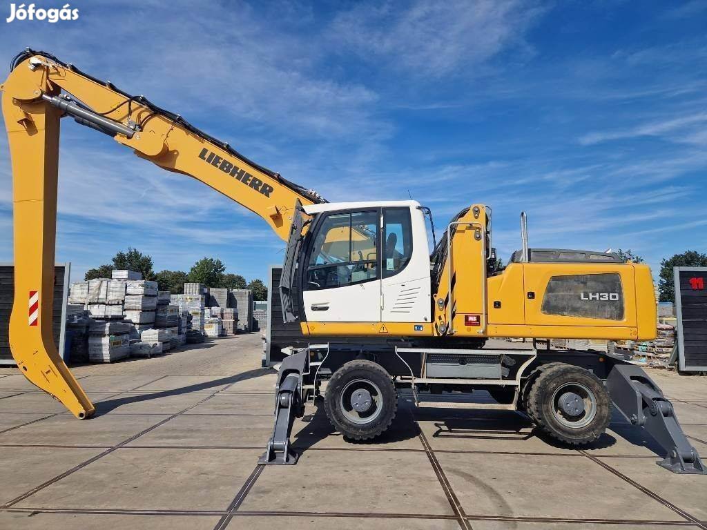 Liebherr LH 30 M átrakógép / 7600 üzemóra / Lízing 20%-tól