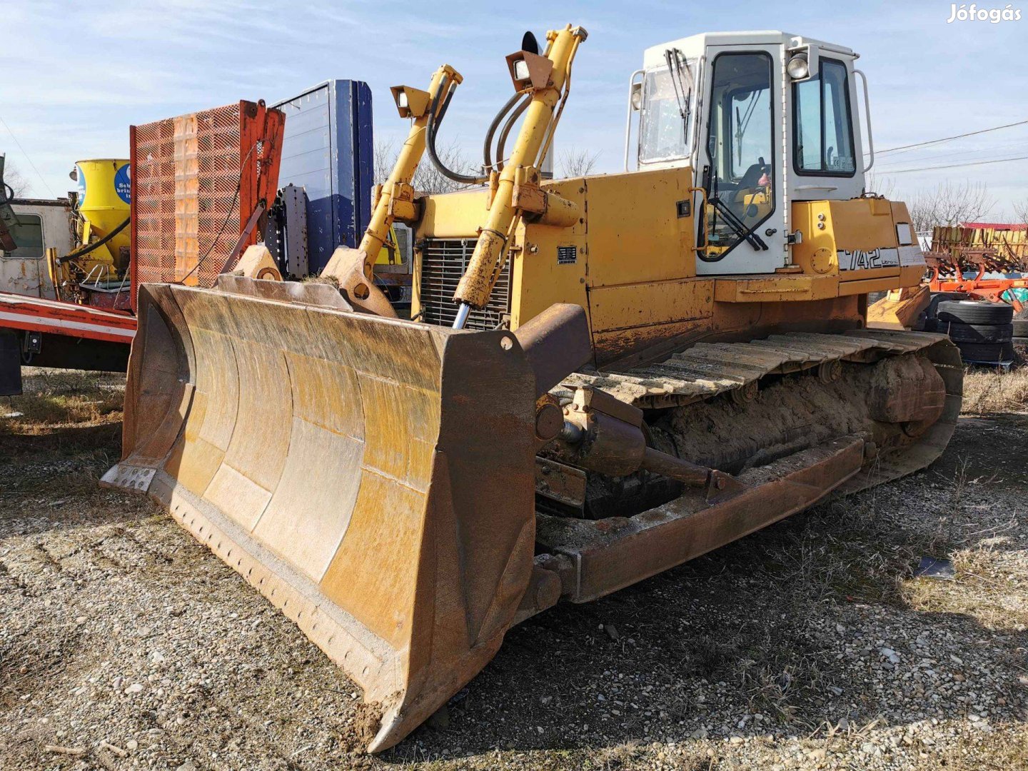 Liebherr PR 742 BL dozer