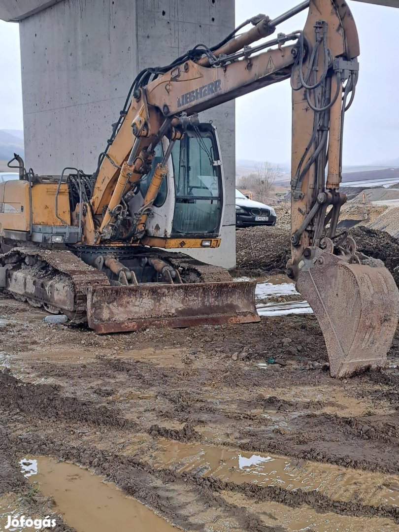 Liebherr R313 lánctalpas kotró