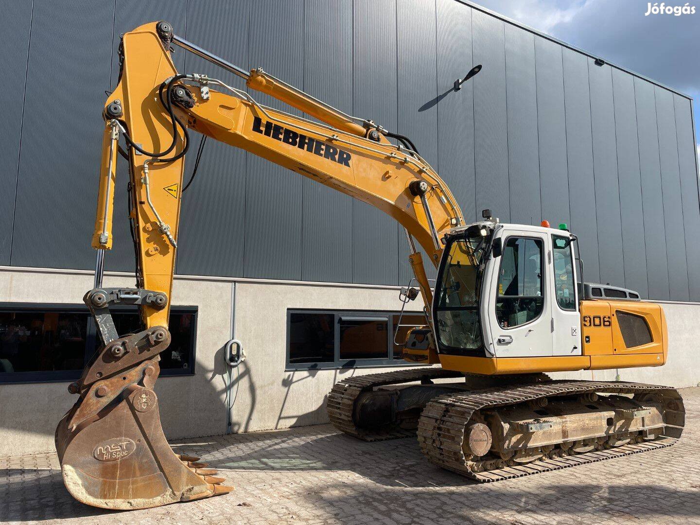 Liebherr R906C LC / 14500üó / Lízing 20%-tól