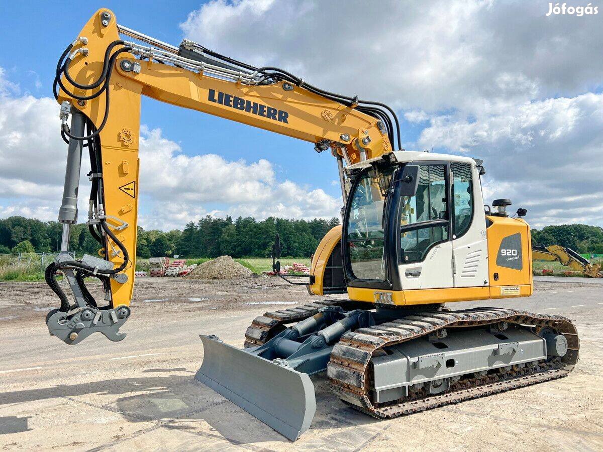 Liebherr R920 Compact / 2600üó / Lízing 20%-tól