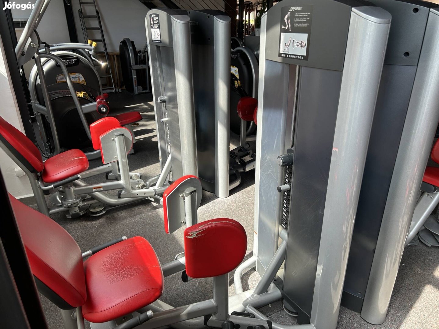 Life Fitness Comb közelítő és távolító 