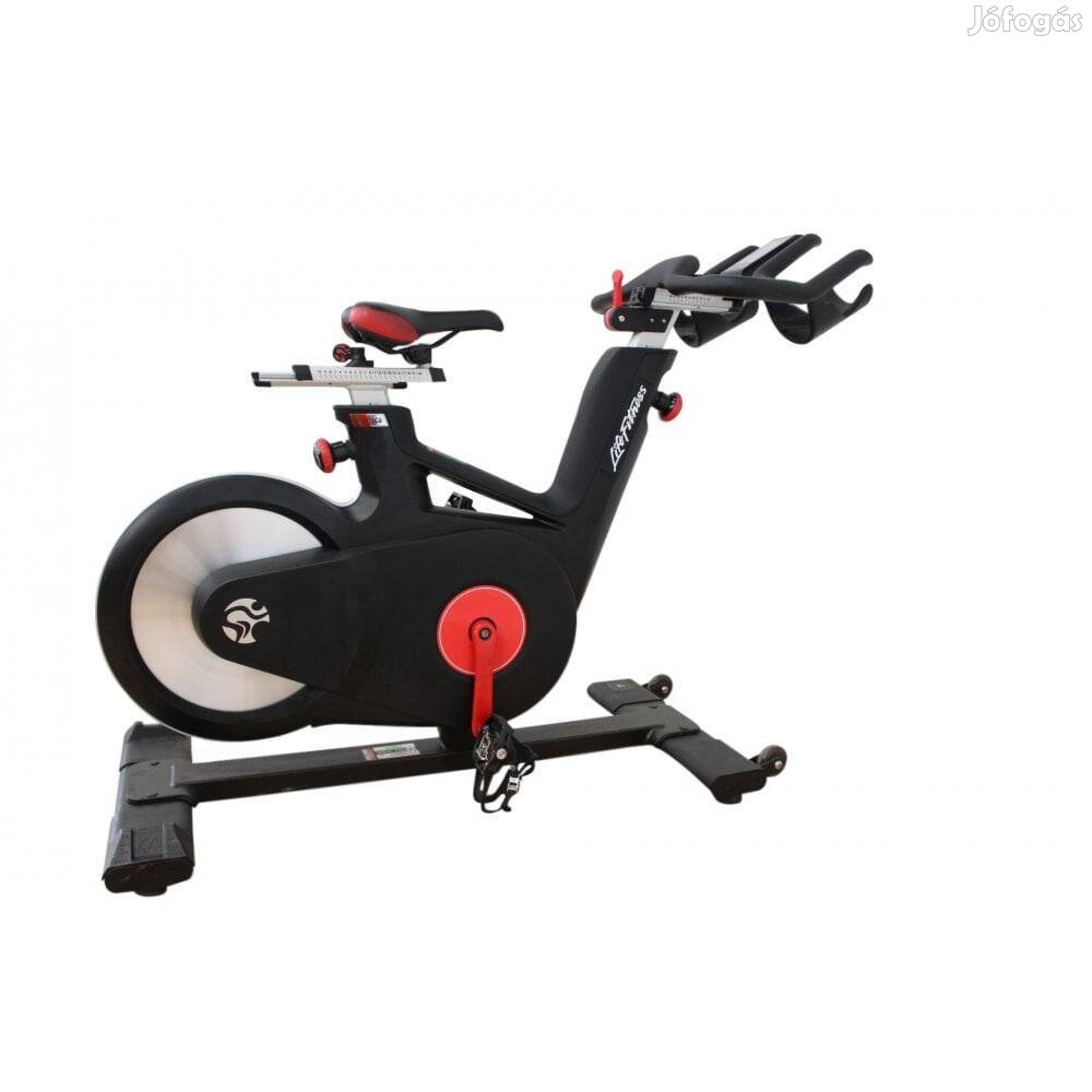 Life Fitness IC6 spinning kerékpár, wattmérős computerrel