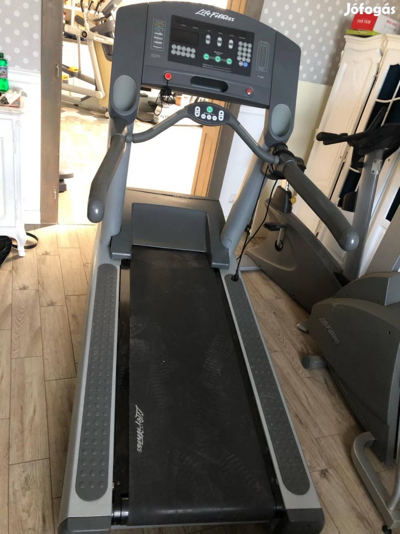 Life fitness 95ti futópad