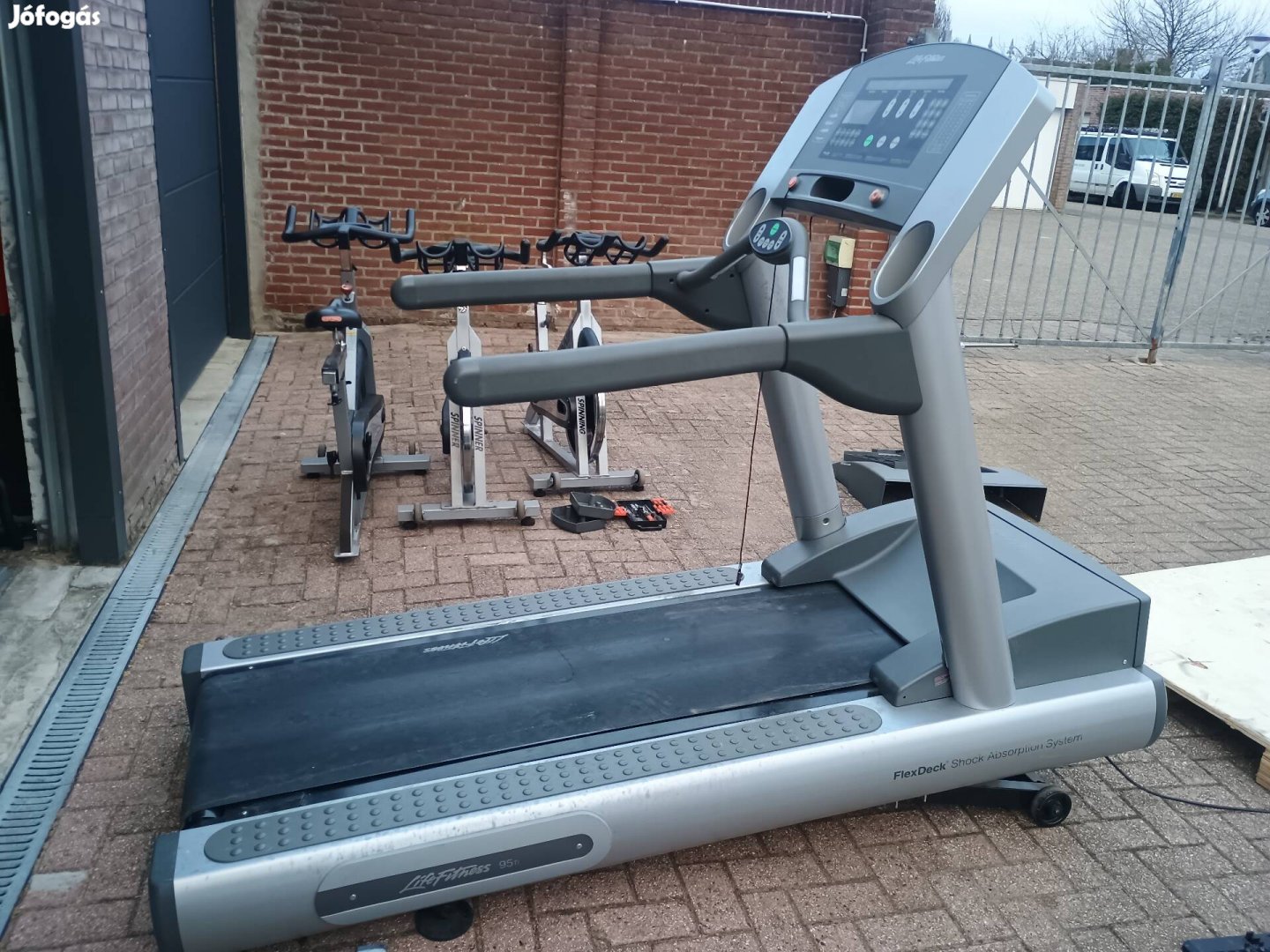 Life fitness 95ti futópad - több darab