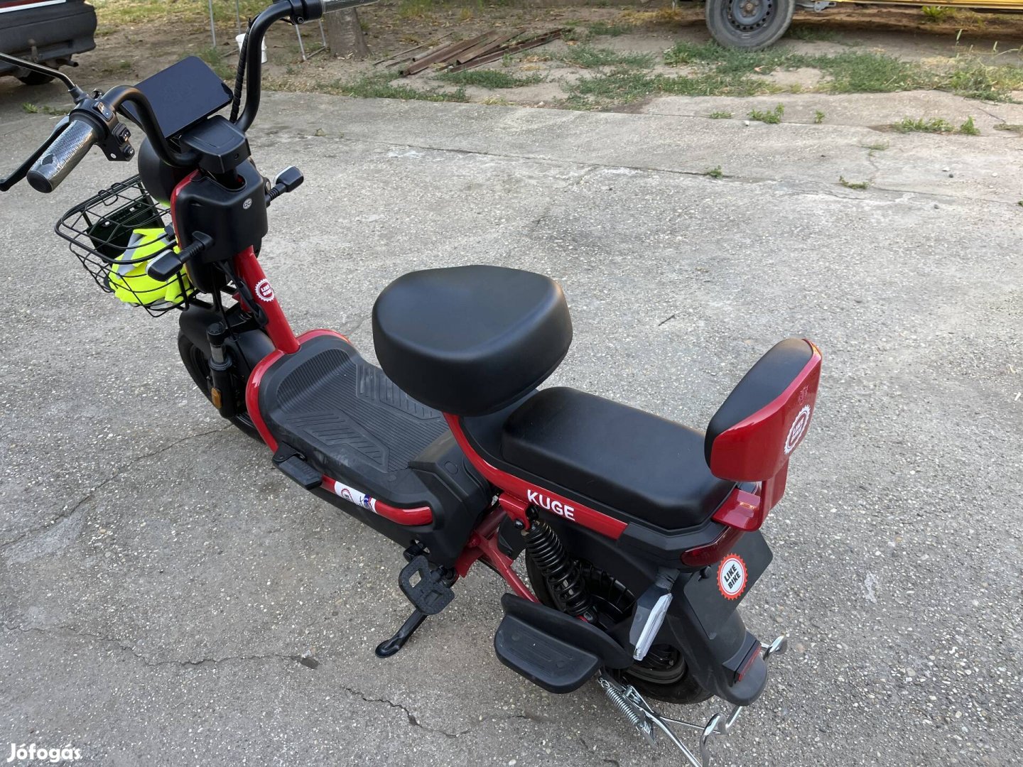 Like bike kuge elektromos robogó 25 km/h