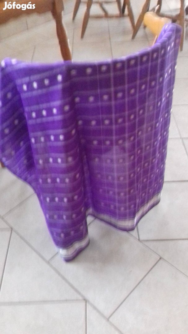 Lila ezüst mintás alkalmi női sál de lehet strandruha is