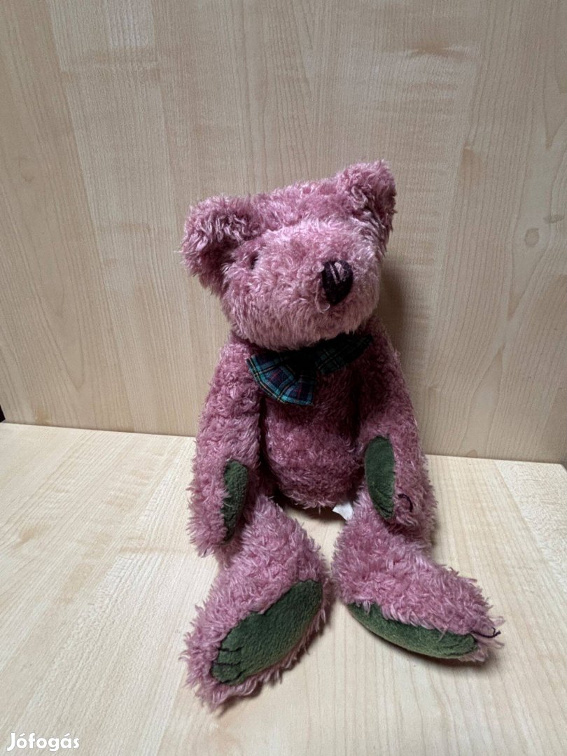 Lila plüss maci, mackó