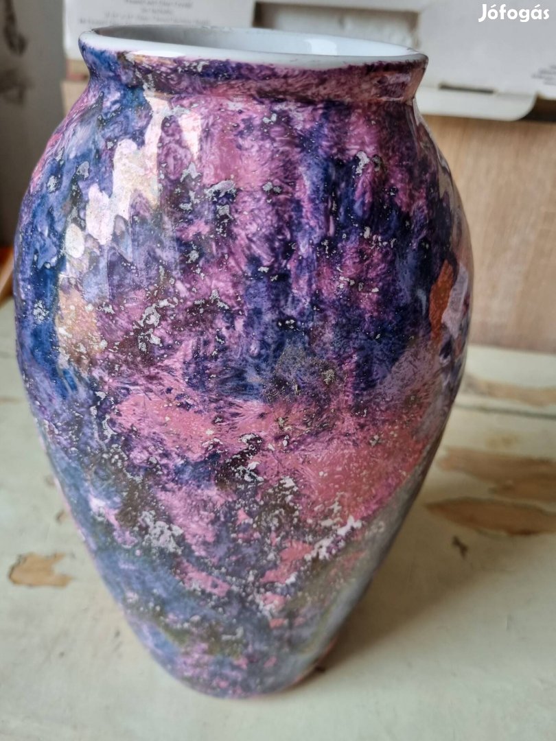 Lila rózsaszín porcelán váza