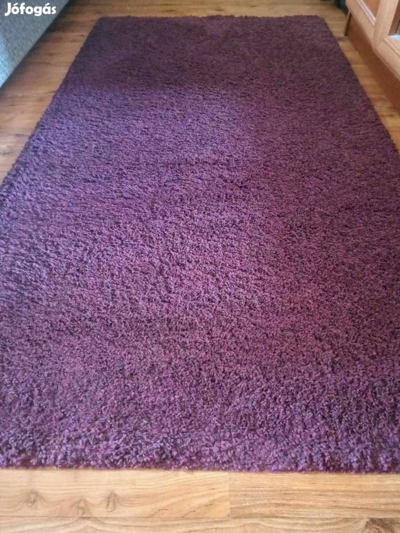 Lila szőnyeg
