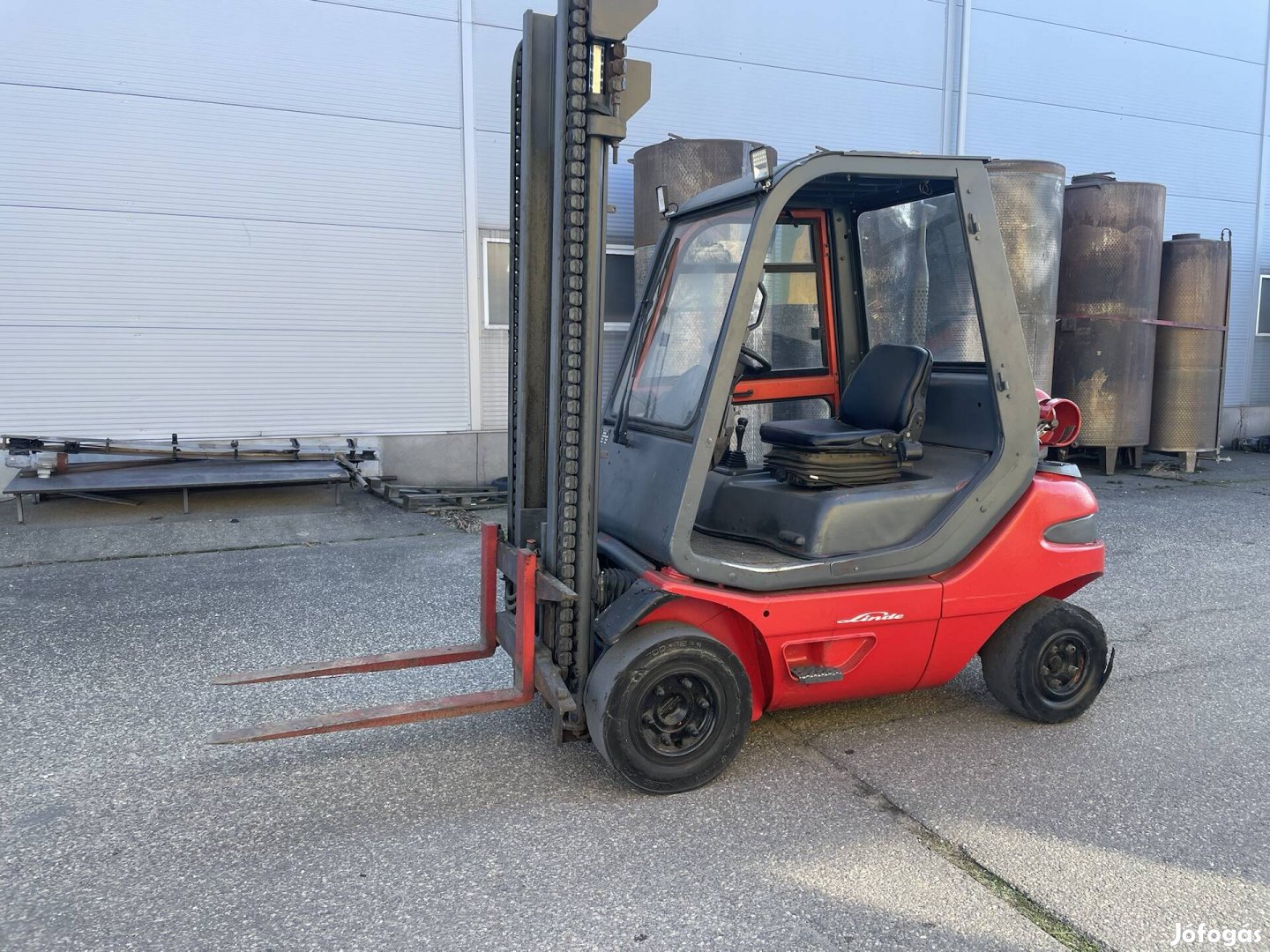 Linde 2 tonnás gázos targonca