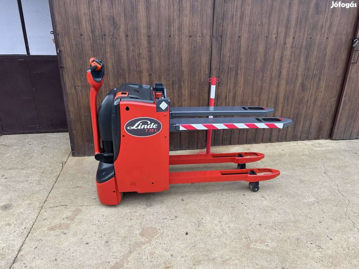 Linde 70cm-re emelő elektromos raklapemelő béka targonca