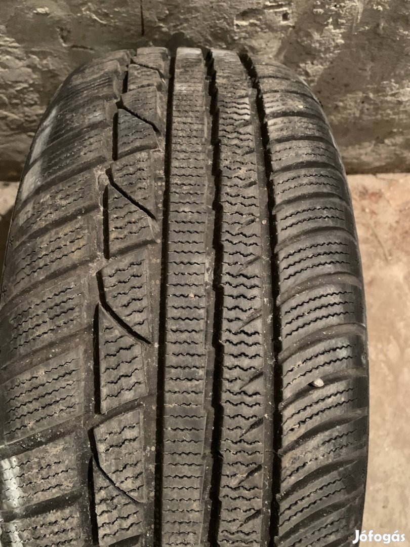 Linglong téligumi 215/55R17