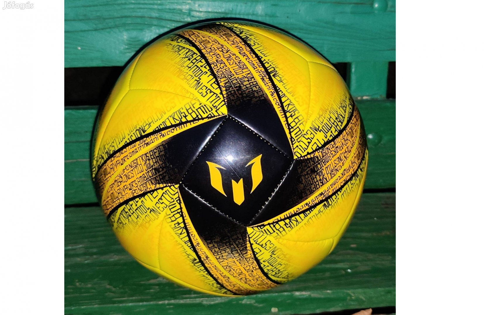 Lionel Messi sárga eredeti adidas labda 3-as méret