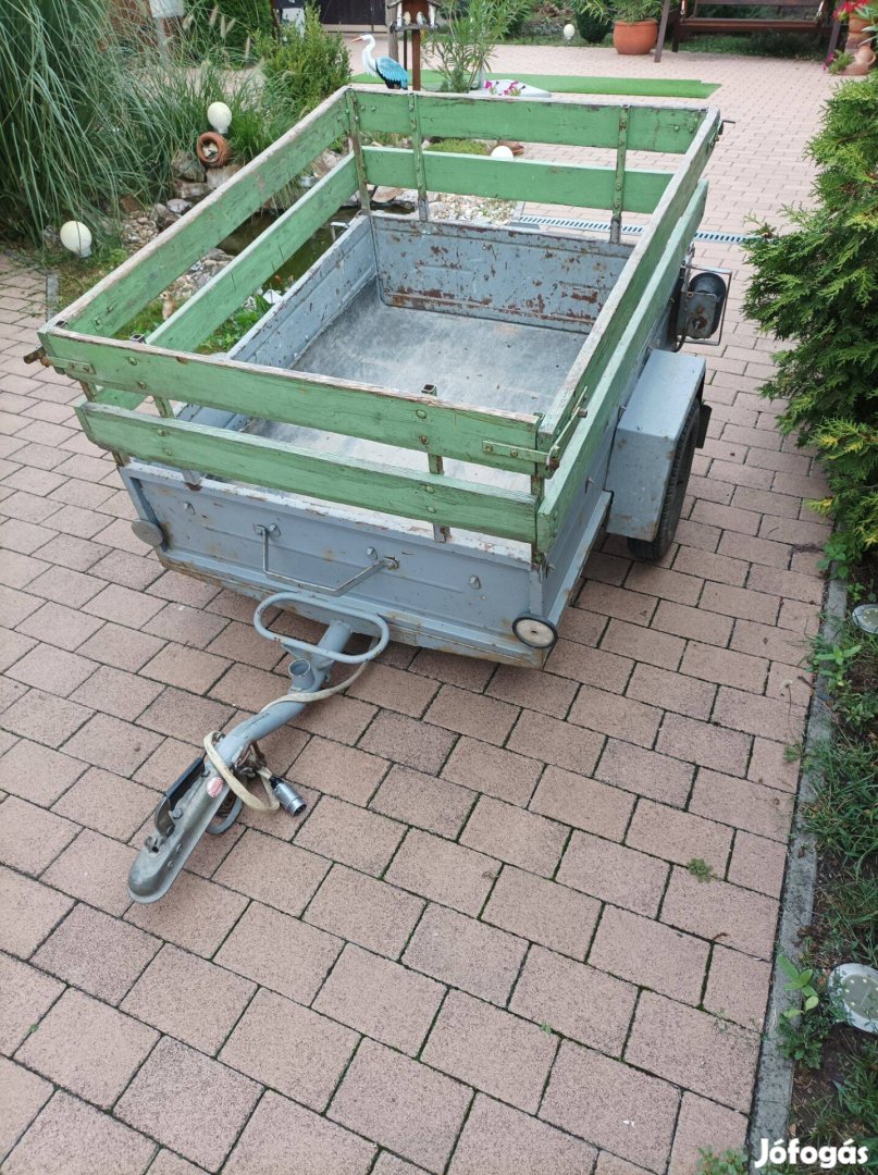 Liszt 220 utánfutó eladó