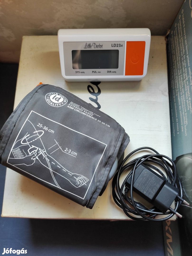 Little Dojtor LD23 felharos vérnyomásmérő adapterrel.