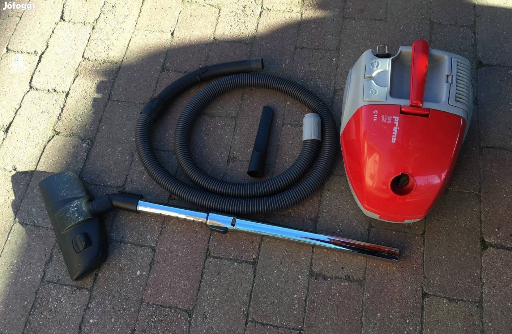 Liv Primo 1300 watt porszívó . Hibátlanul működik!