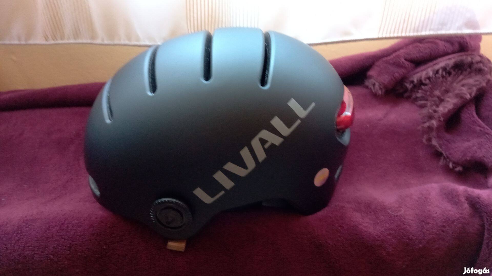 Livall Smart kerékpáros sisak ( Full , Top )