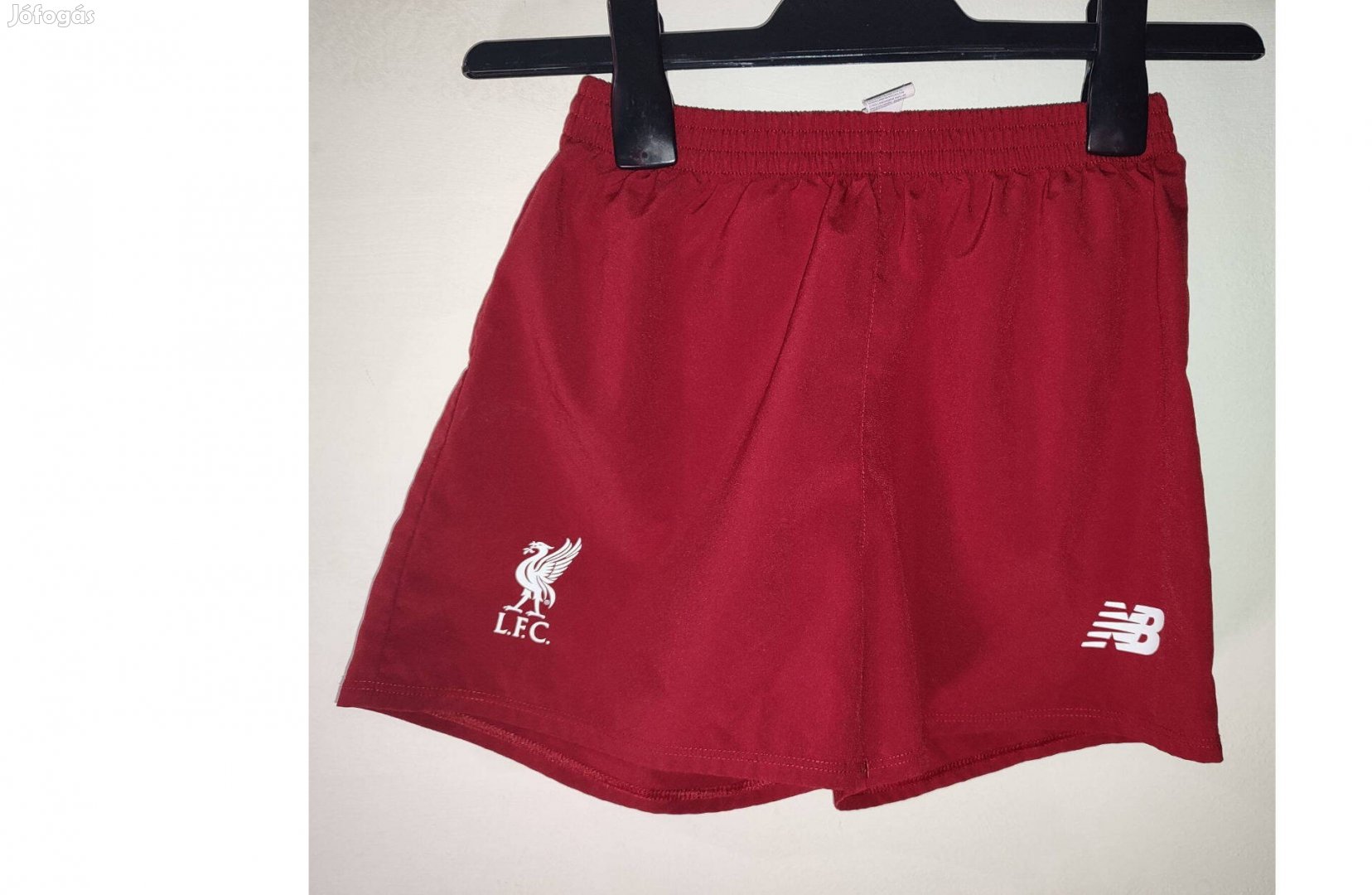 Liverpool eredeti New Balance gyerek rövidnadrág (116)