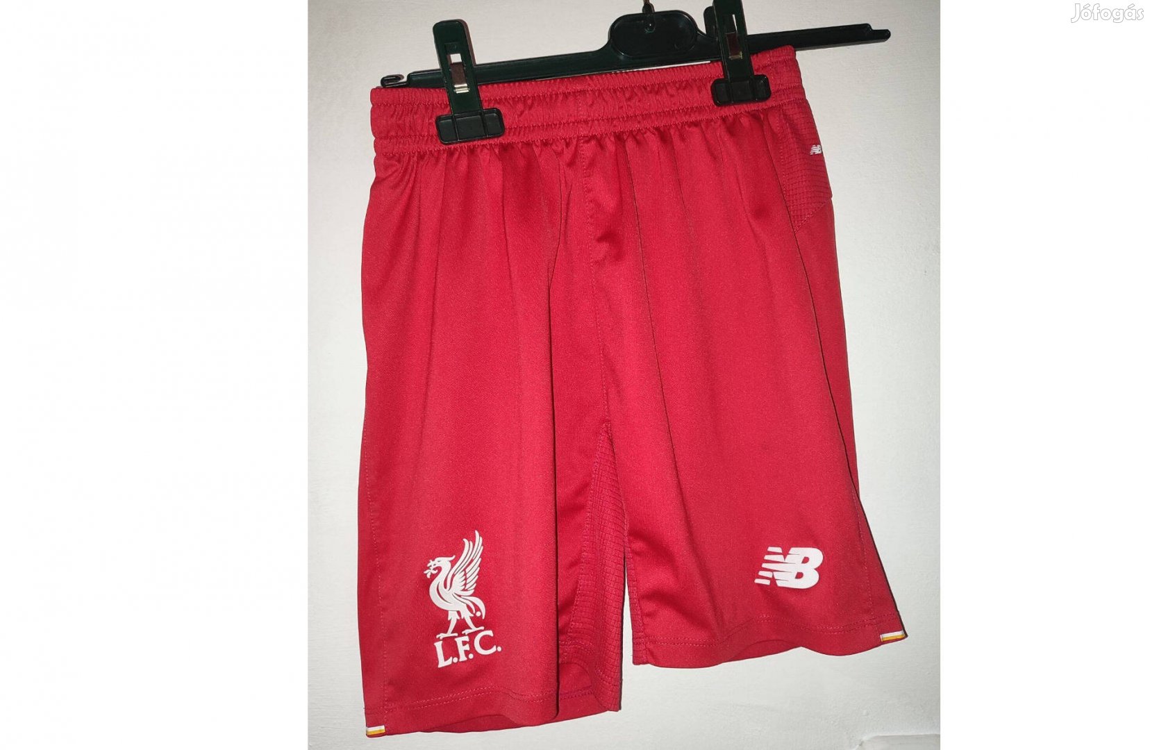 Liverpool eredeti New Balance piros gyerek nadrág (134)