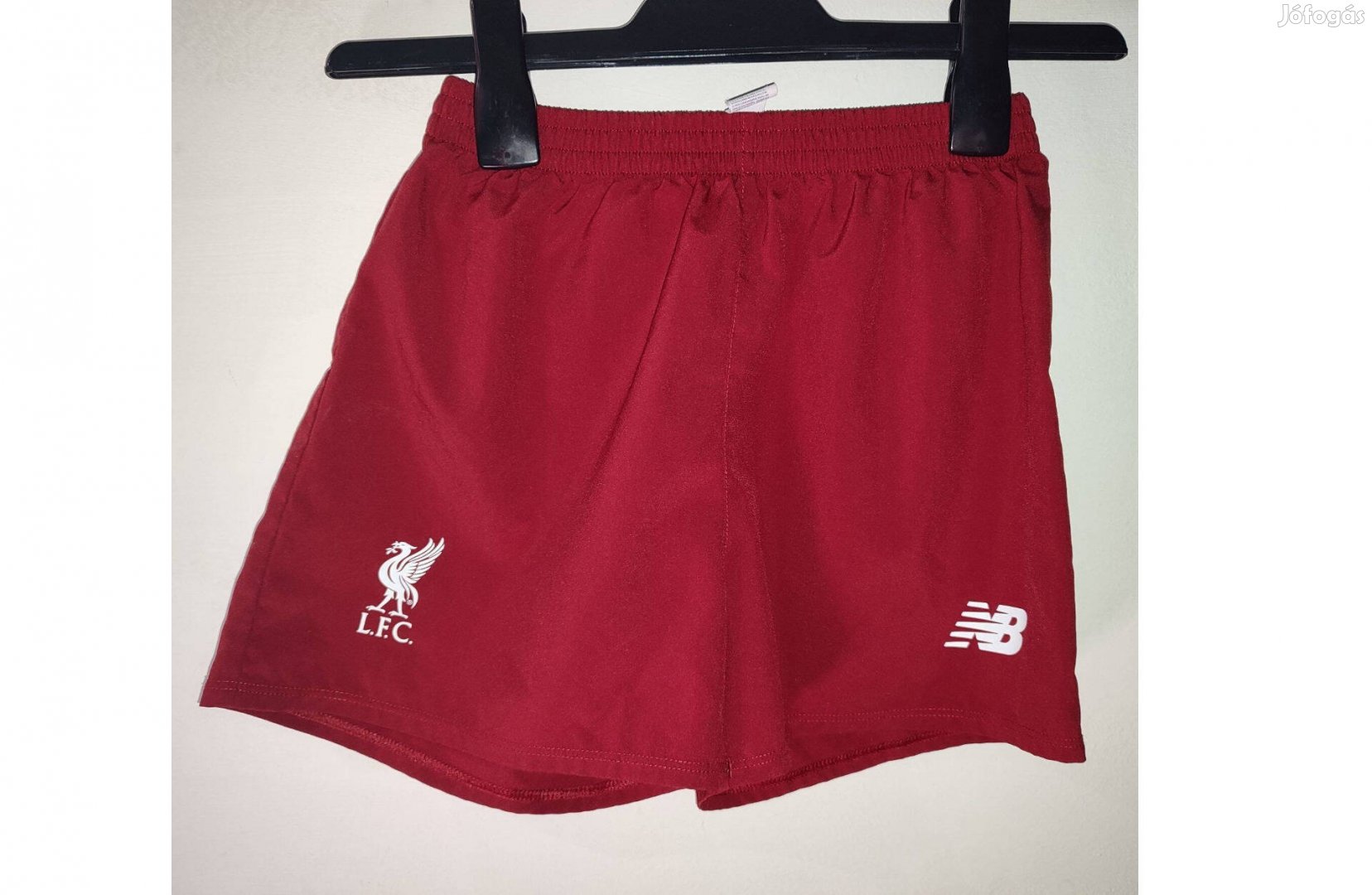 Liverpool eredeti Newbalance gyerek piros nadrág (116)