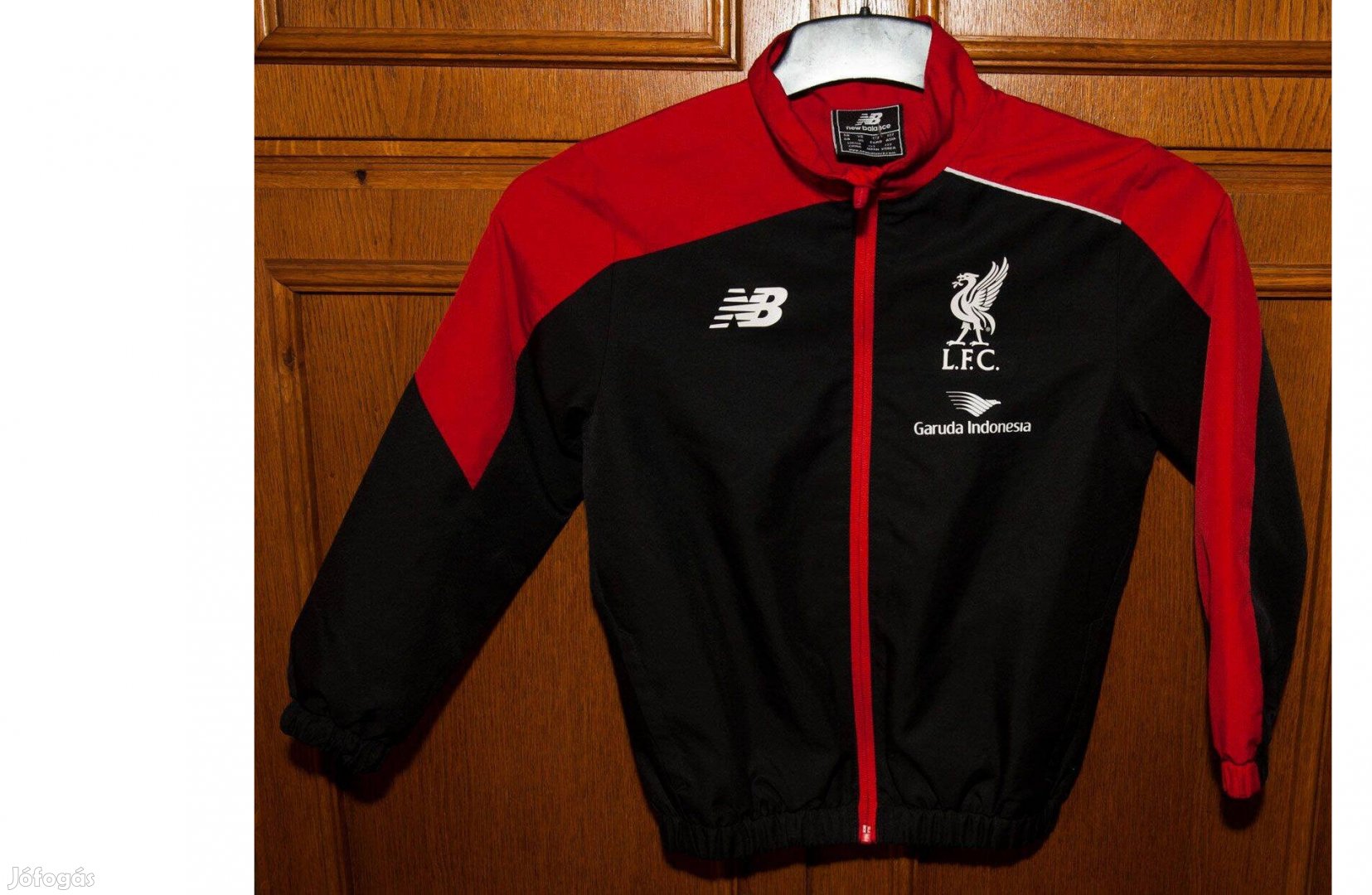 Liverpool eredeti Newbalance gyerek pulóver/dzseki (122-es)