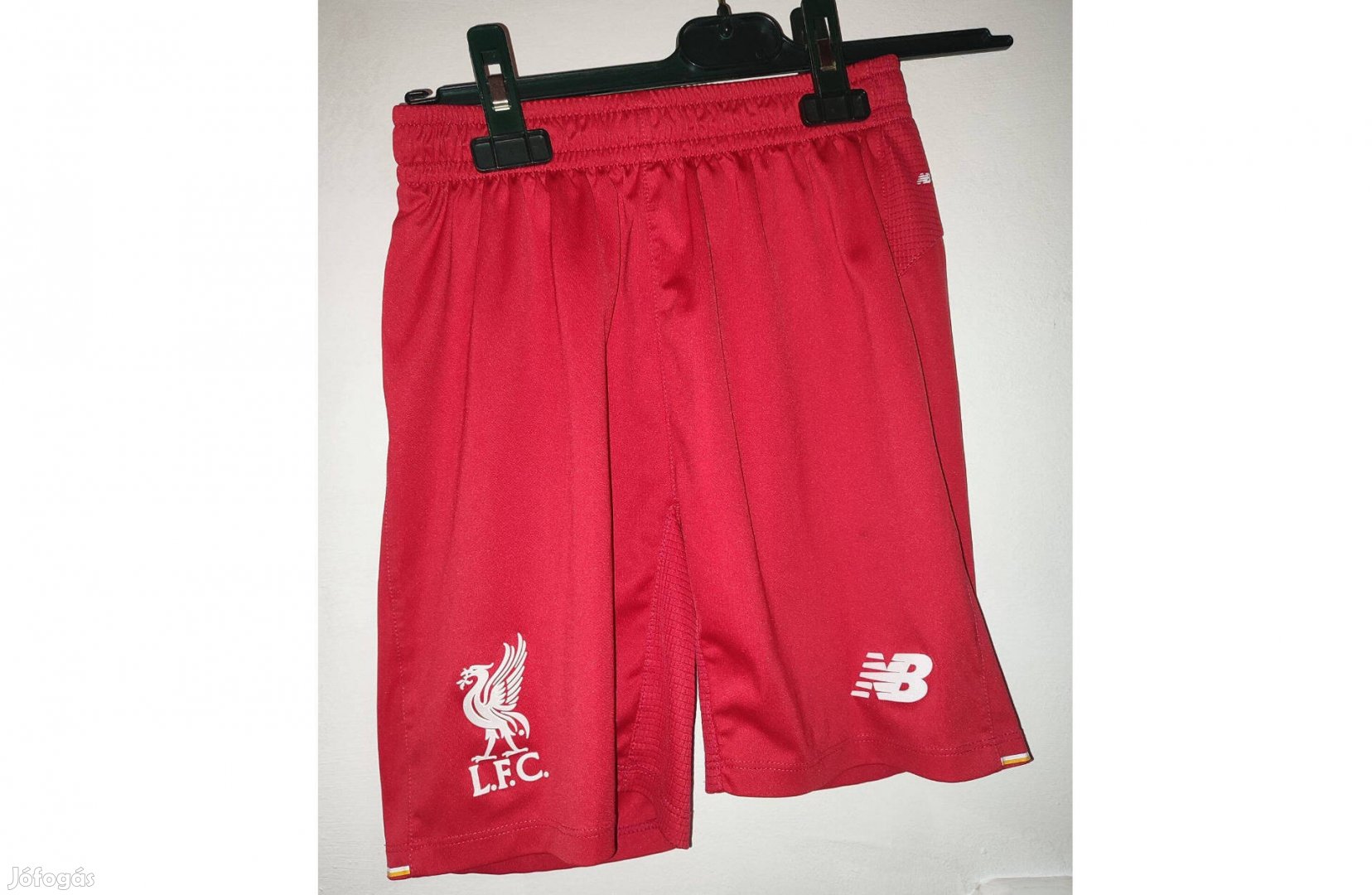 Liverpool piros eredeti New Balance gyerek nadrág (134)