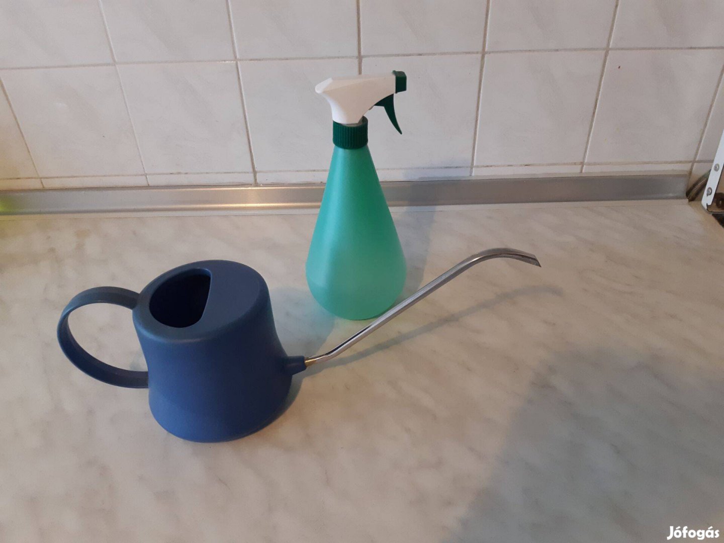 Locsolókanna Öntözőkanna 1 liter 1 Spray flakon 1liter