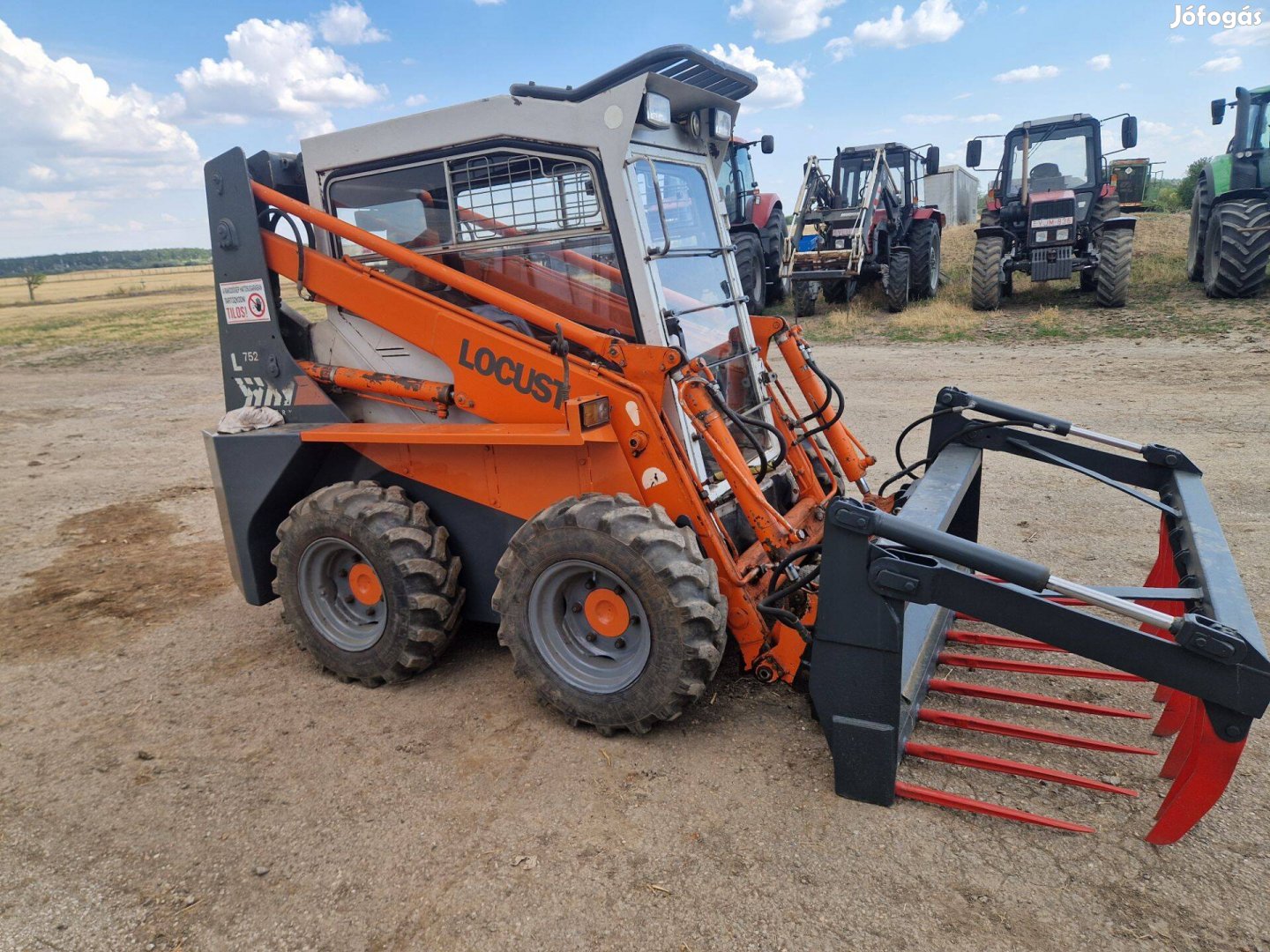 Locust L752 rakodógép