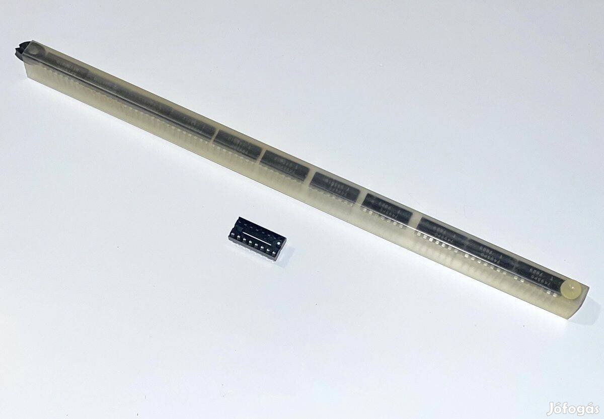 Logikai IC 11db SN7493 SN7496 uA741 SN49700 IC foglalat