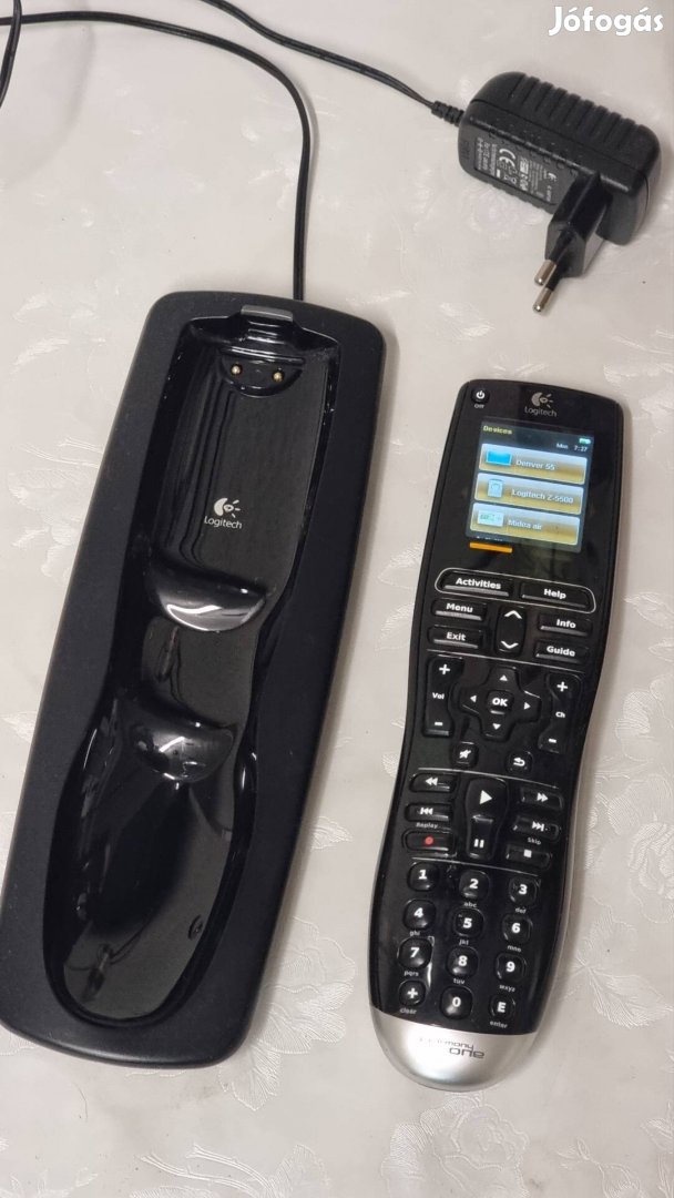 Logitech Harmony One Univerzális Távirányító 