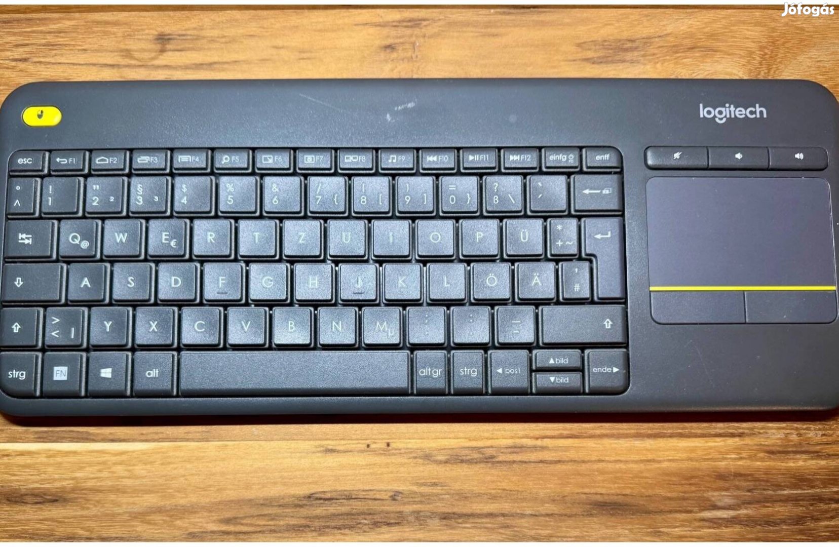 Logitech K400 Plus billentyűzet