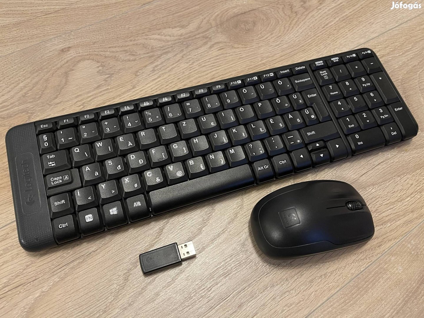 Logitech Vezeték nélküli billentyűzet + egér - MK220