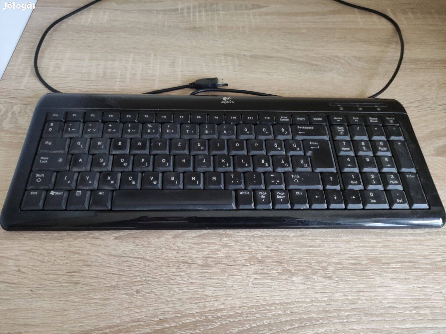 Logitech vezetékes billentyűzet