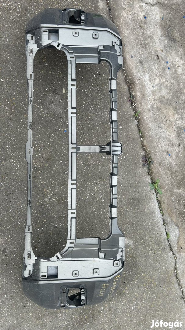 Lökhárító első hilux 2020-2021 eladó