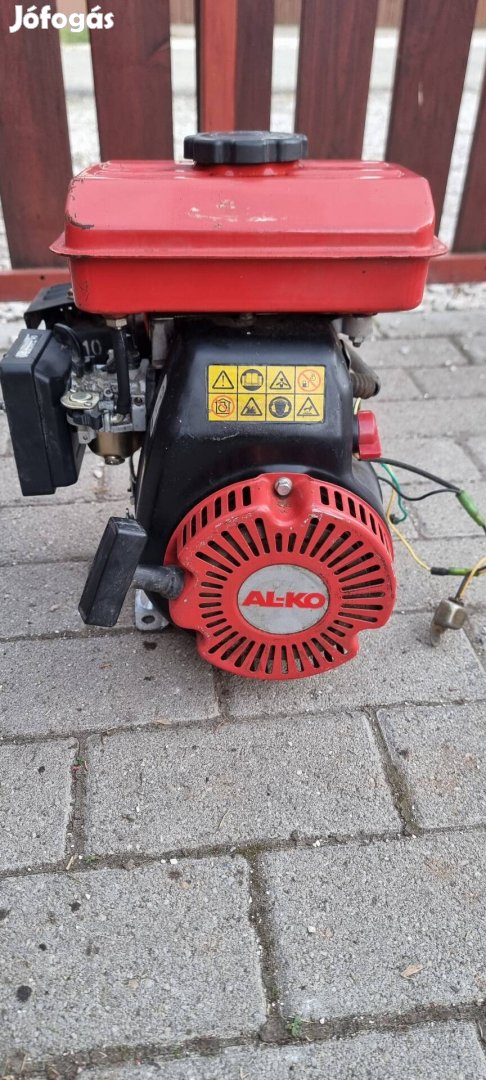 Loncin LC152F 97 köbcenti 1.8 lóerő négyütemű stabil motor