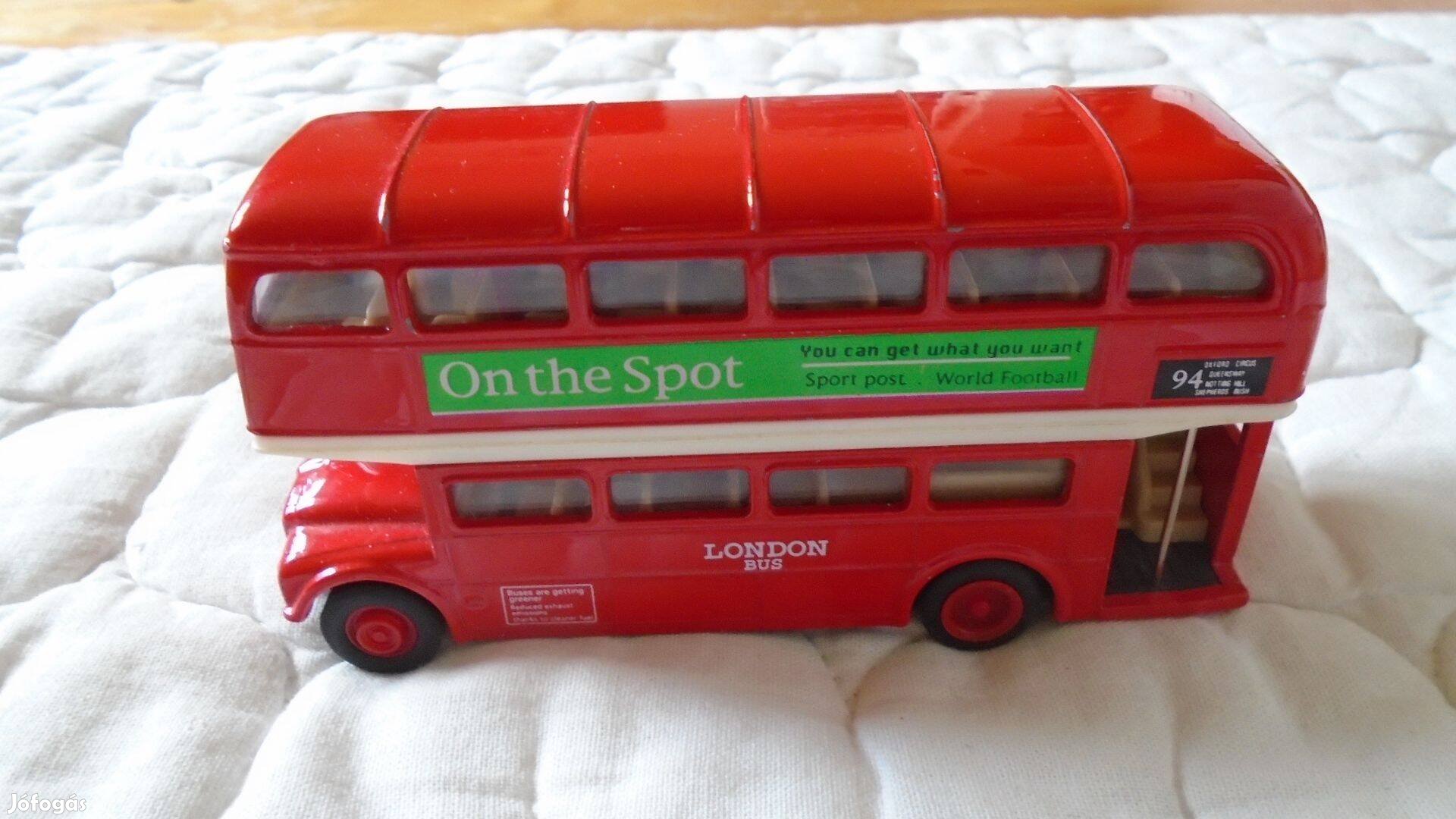 London két szintes Autóbusz - fém - piros színű - Welly gyártmányú