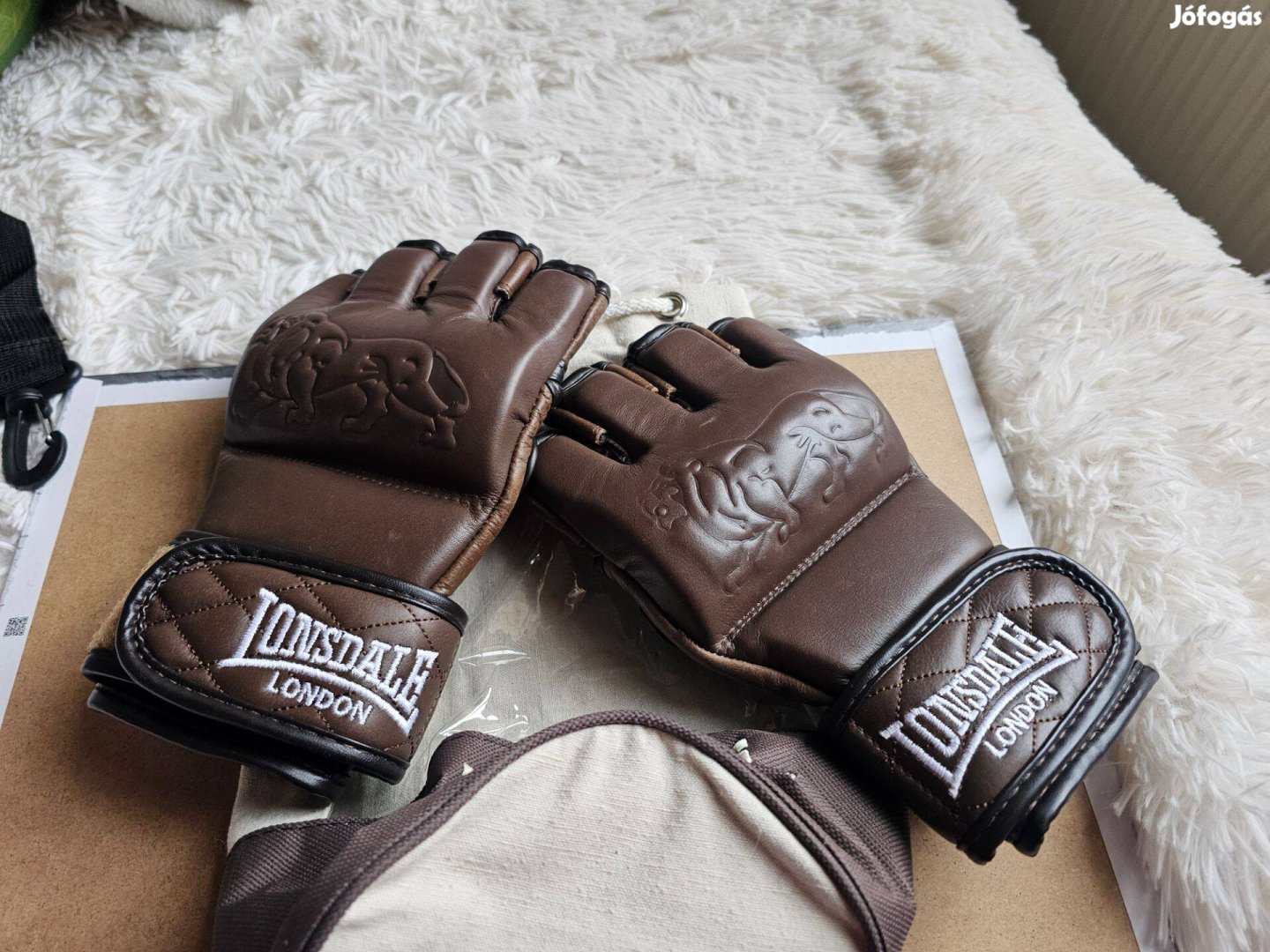 Lonsdale Leather MMA sparring S/M es méret teljesen új gyári csomagolá
